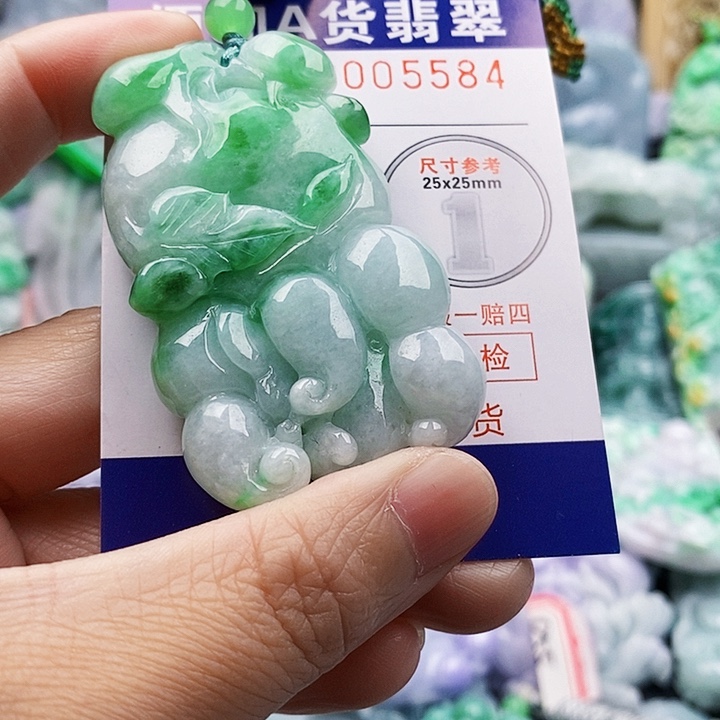 吊坠(不含链)未镶嵌翡翠