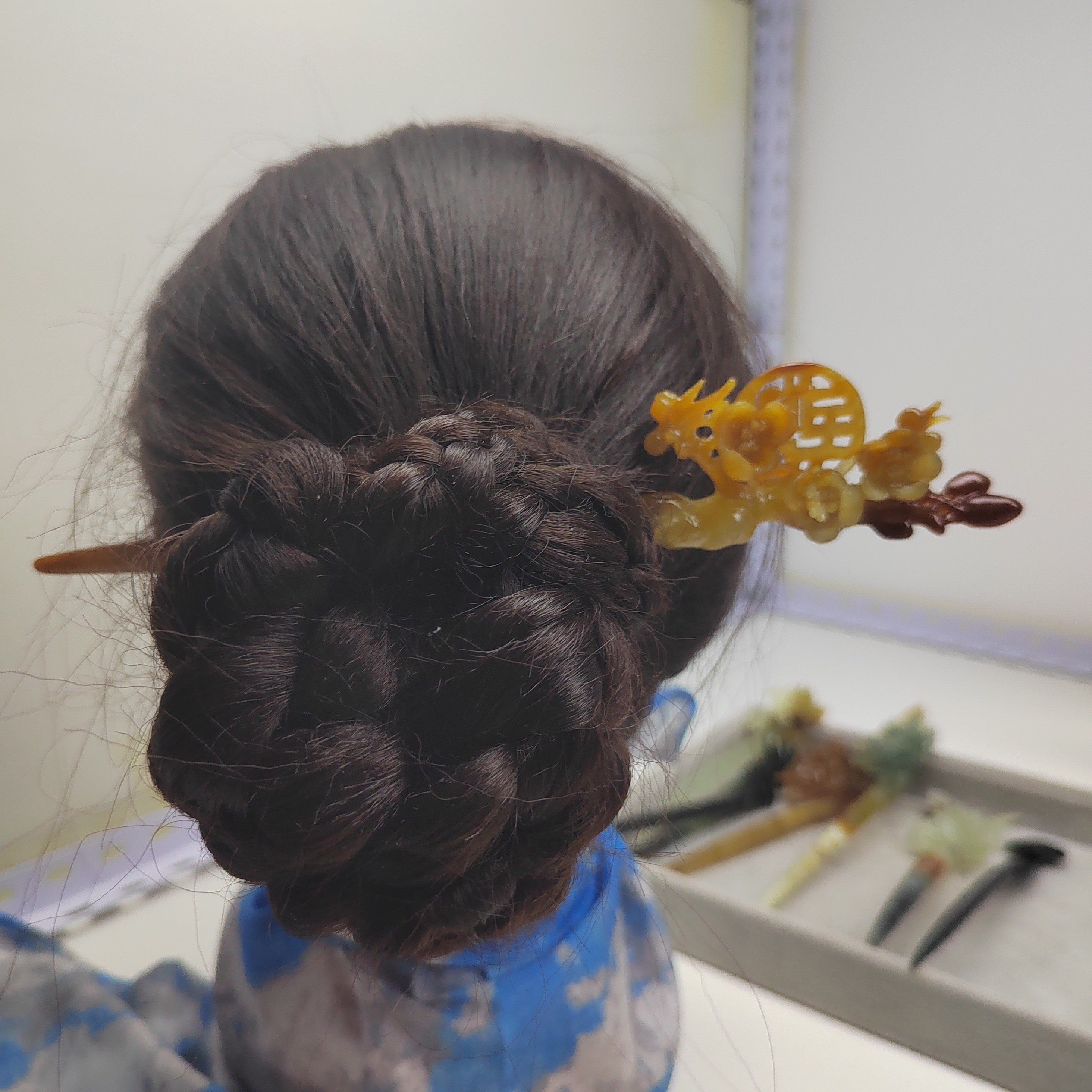手工雕刻玉梅花发簪 料子细腻温润颜色鲜艳古风头饰