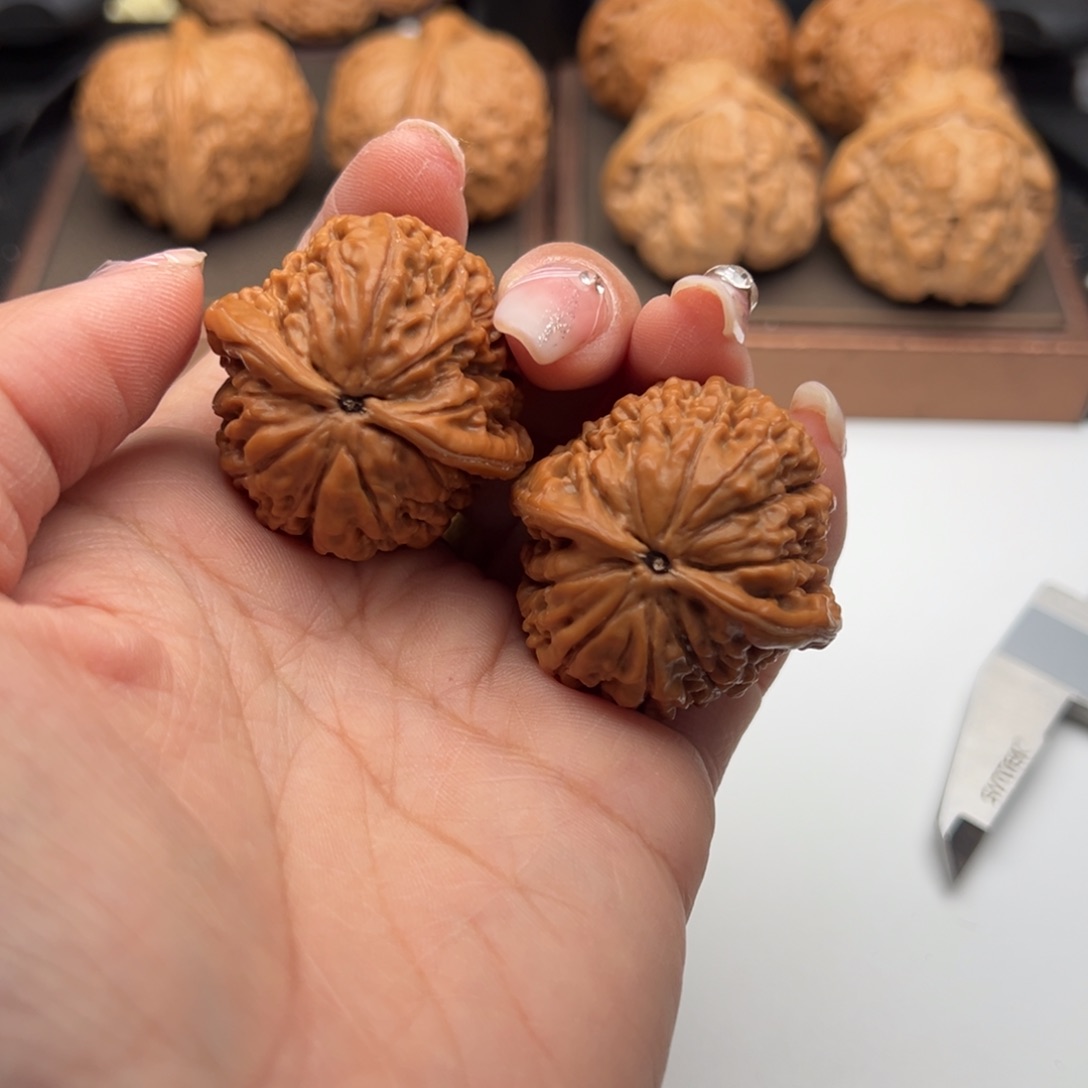 文玩核桃把件莲花36