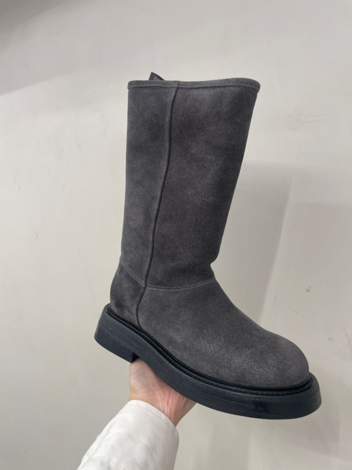 诗歌兰女鞋2025冬季新品真皮厚底加绒时尚复古长靴马丁靴