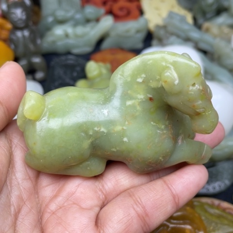 岫岩老玉（透闪石质玉）颈饰未镶嵌8