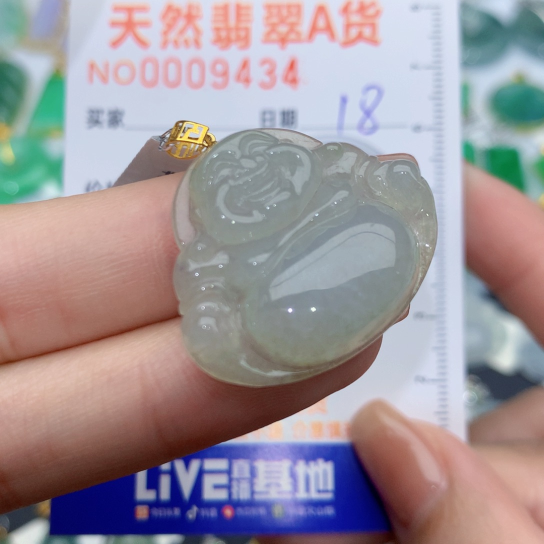 翡翠颈饰18K金镶嵌小*，佛公