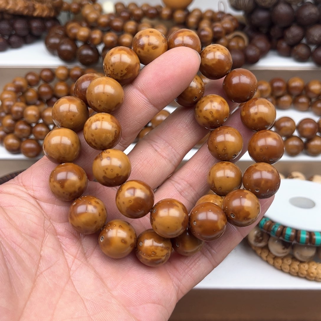 紫金鼠手串爱****着手持光珠15