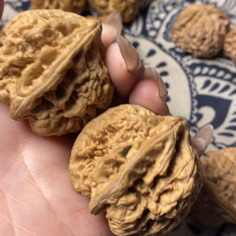 【闪购商品】文玩核桃吊坠探**中粗筋 花