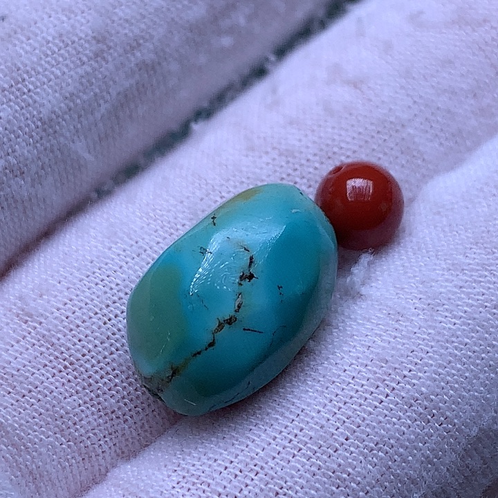 浅***夏未镶嵌南红玛瑙珠宝奇石