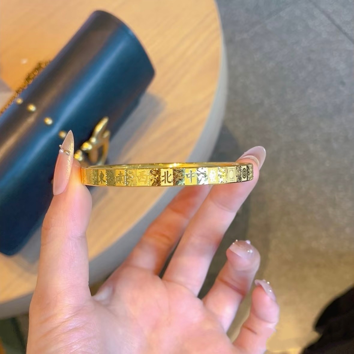 铜合金手镯 新款十三幺碎碎冰麻将手镯女爆闪国粹亮闪闭口镯子