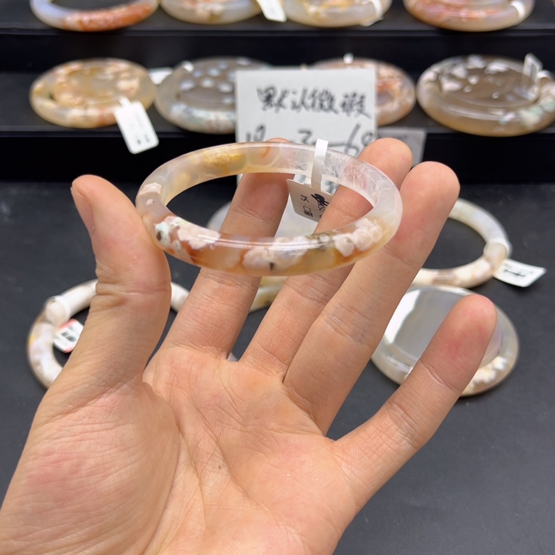 云***子玛瑙/玉髓未镶嵌颈饰