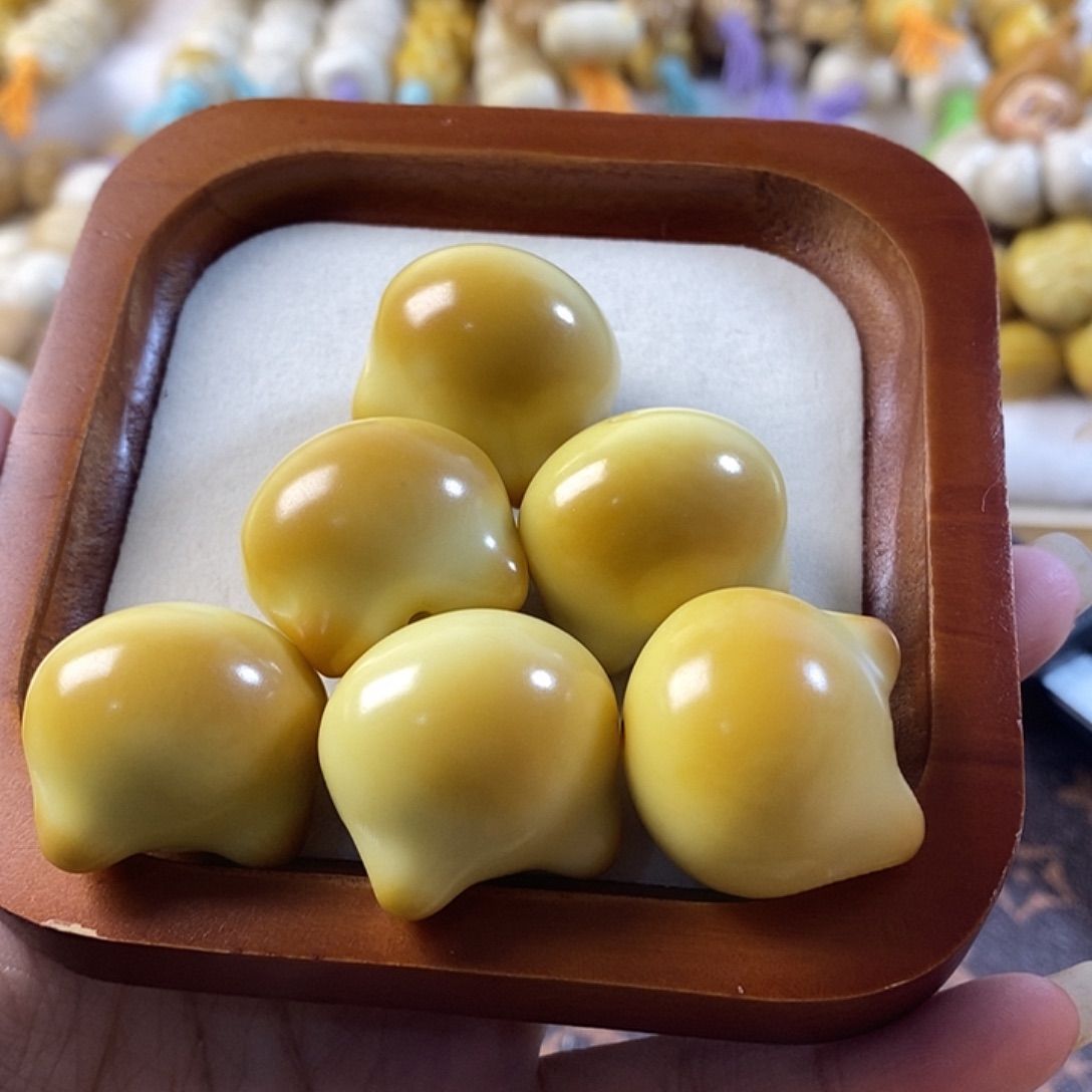 哟***哟吊坠菩提根/象牙果