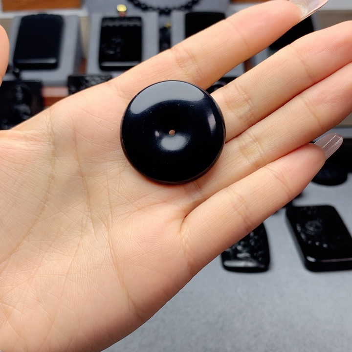 和田玉（墨玉）挂件未镶嵌