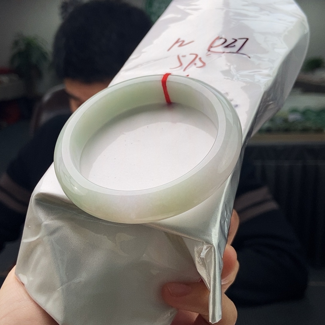 翡翠未镶嵌手镯拍一发一