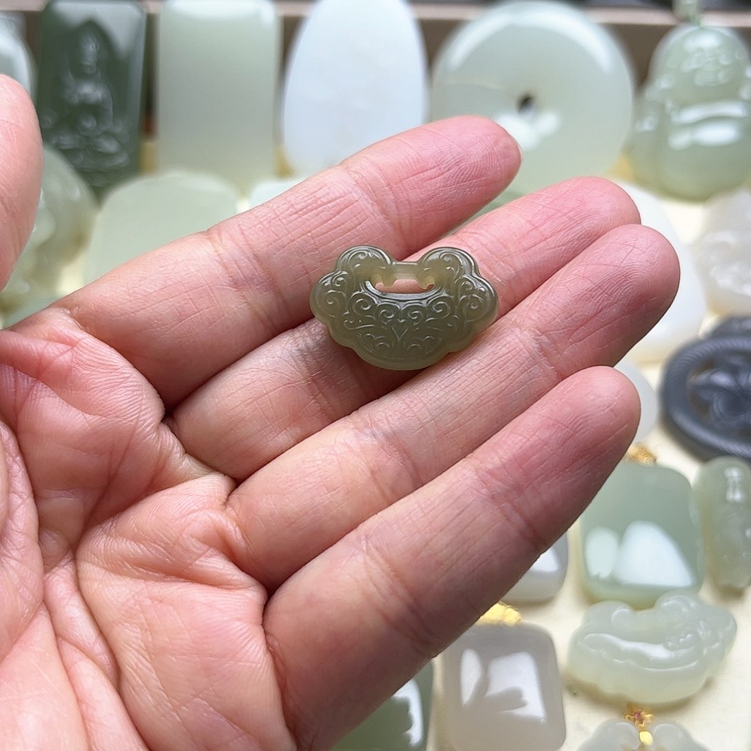 和田玉挂件未镶嵌