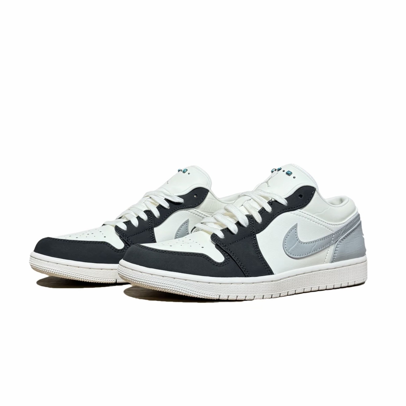 【滔搏联动】耐克2025男子AIR JORDAN 1 LOW乔丹篮球鞋IO2242-101