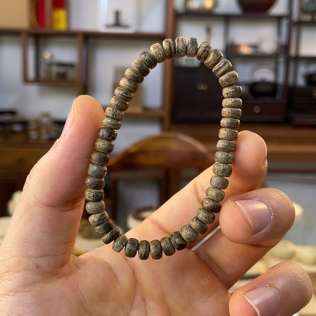 沉香手串文莱 6mm*4mm 3.15g