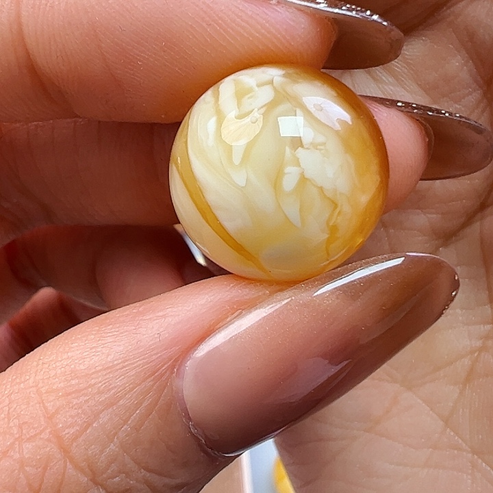 蜜蜡未镶嵌珠宝奇石