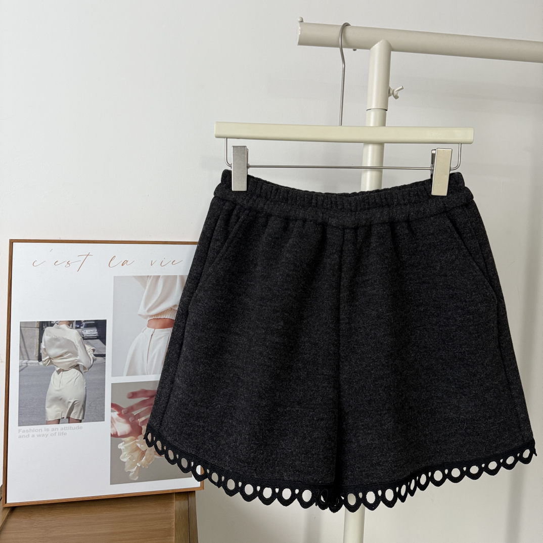 冬装新款。花边短裤