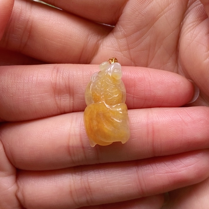 翡翠颈饰未镶嵌吊坠