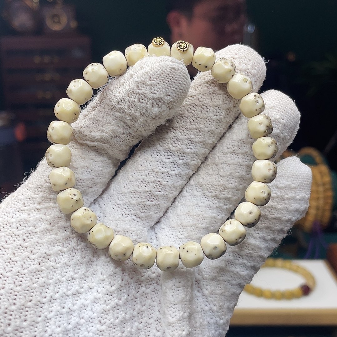 吊坠星月菩提双金大通体绿背