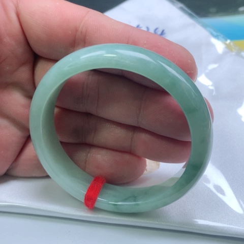 翡翠手镯（贵妃镯）未镶嵌0524号