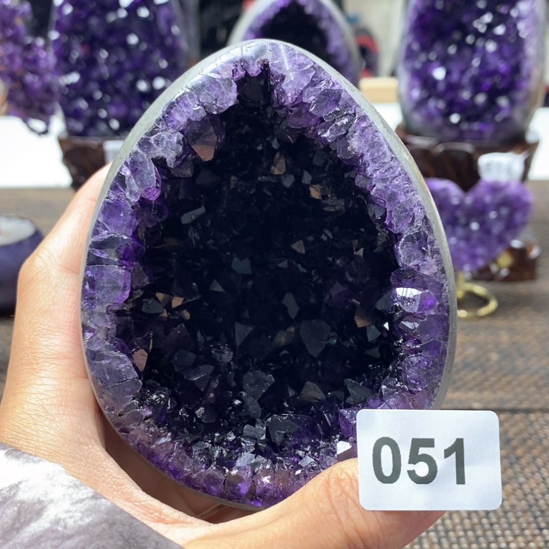 紫晶未镶嵌大型摆件（非配饰）