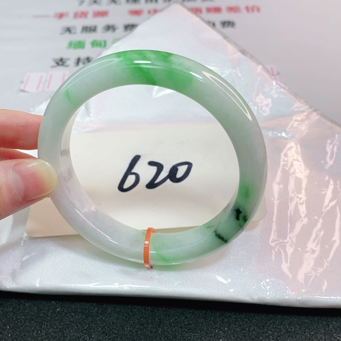 翡翠手镯未镶嵌575857585758