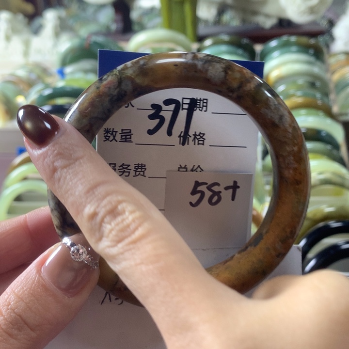 蛇纹石玉未镶嵌手镯371