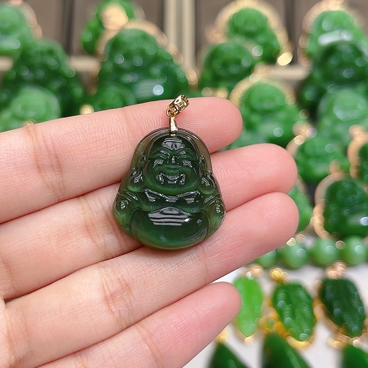 和田玉（碧玉）颈饰18K金镶嵌