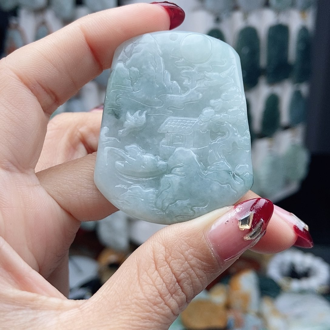 翡翠颈饰未镶嵌翡翠