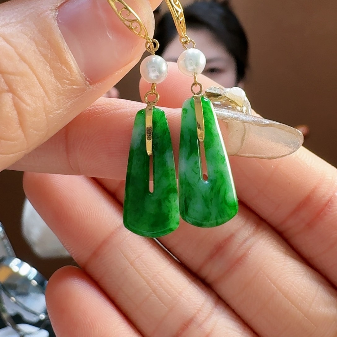 翡翠耳饰18K金镶嵌耳饰