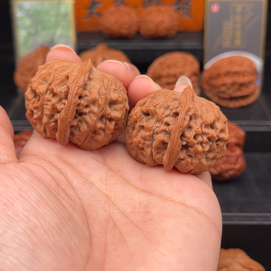 【闪购商品】文玩核桃吊坠原树秦皇岛元宝