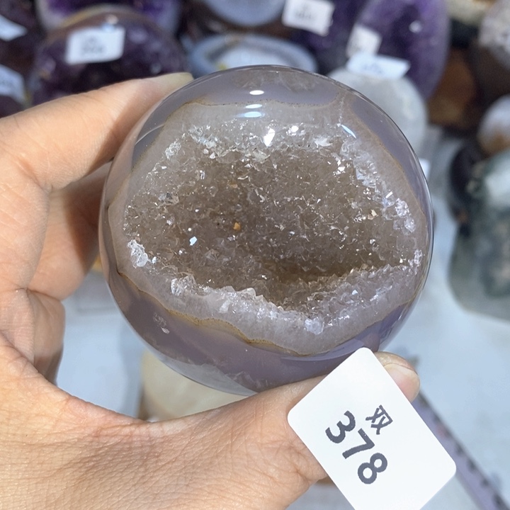 未镶嵌水晶大型摆件（非配饰）