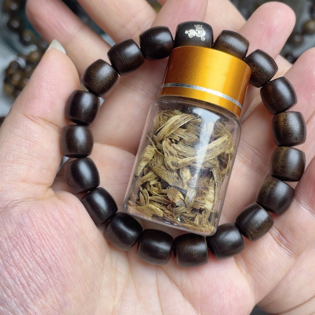 沉香沉香碎屑偷****闲白棋桶10+沉香碎屑