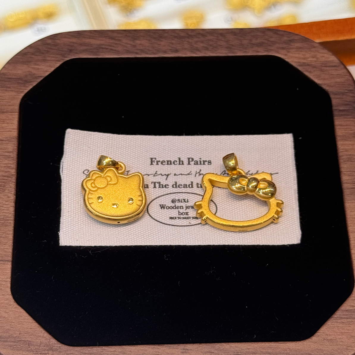 足金999镂空kt头饼干双框猫咪凯蒂猫吊坠瓜子扣素金3D硬金饰品