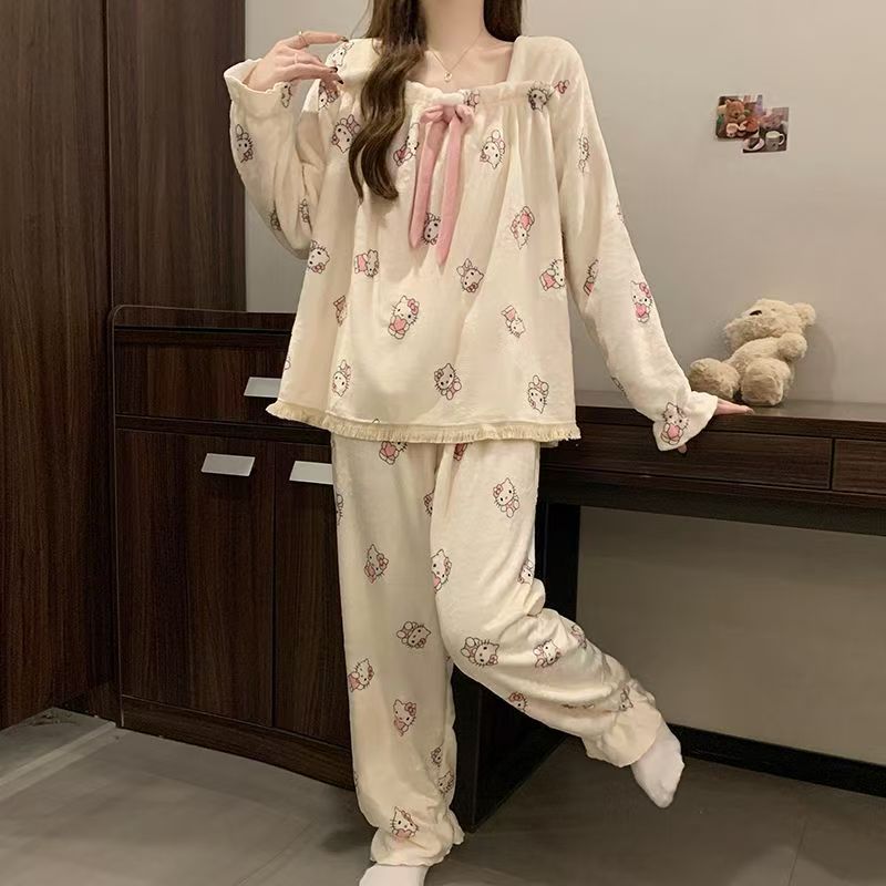 网红辣妹性感睡衣