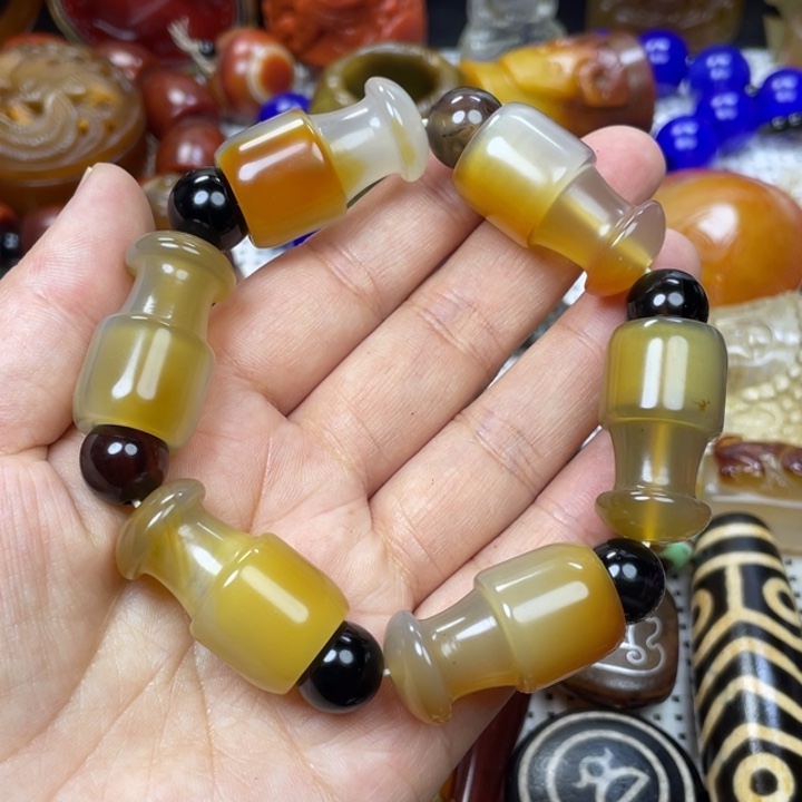 玛瑙/玉髓颈饰未镶嵌