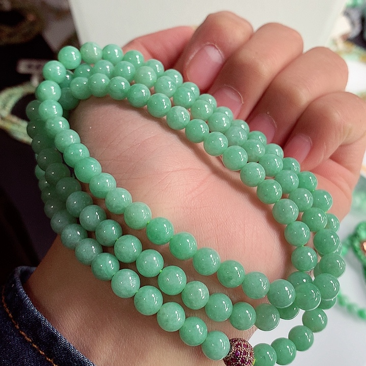 翡翠颈饰未镶嵌项链