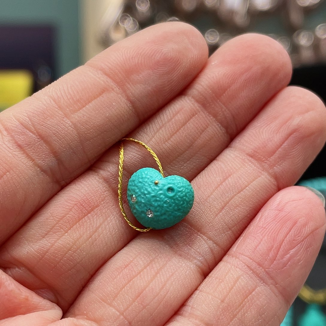 绿松石颈饰未镶嵌