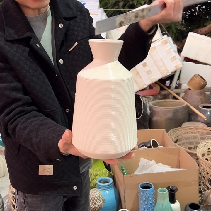 瓶高度24厘米口径6厘米