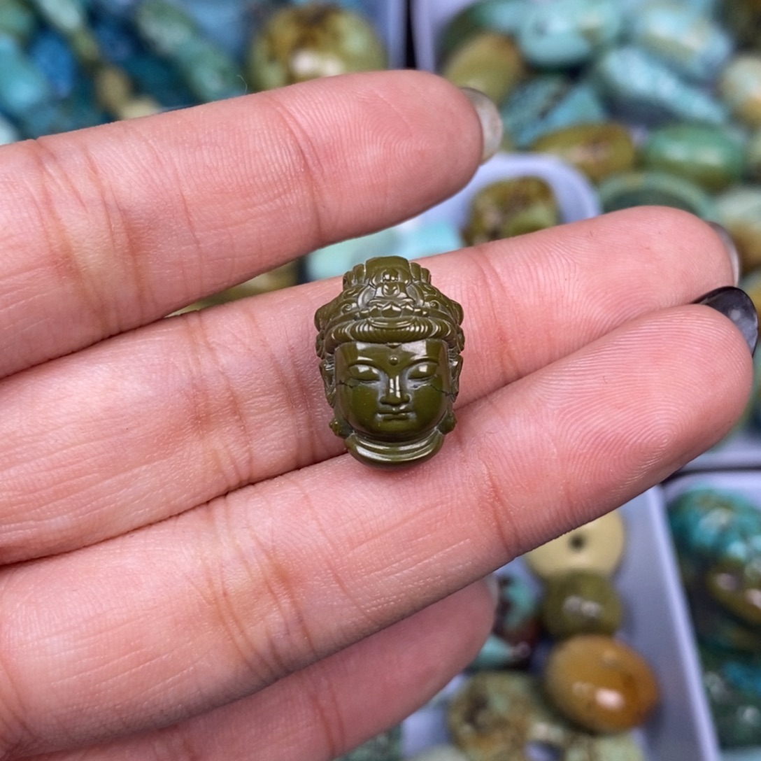 绿松石未镶嵌挂件