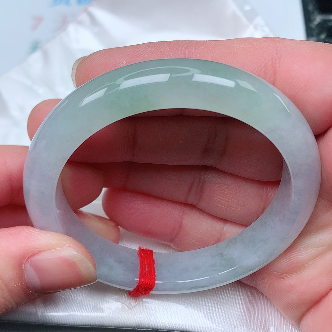 翡翠手镯未镶嵌天然