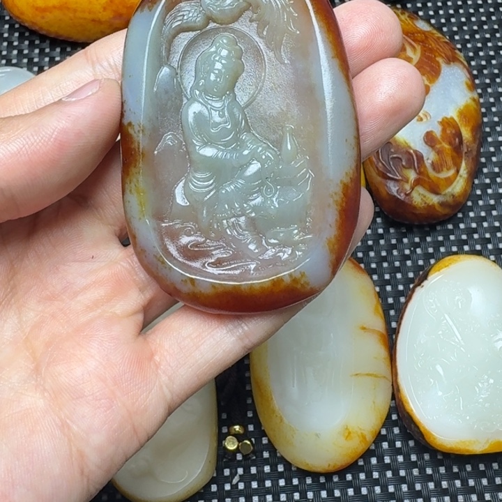 和田玉颈饰未镶嵌