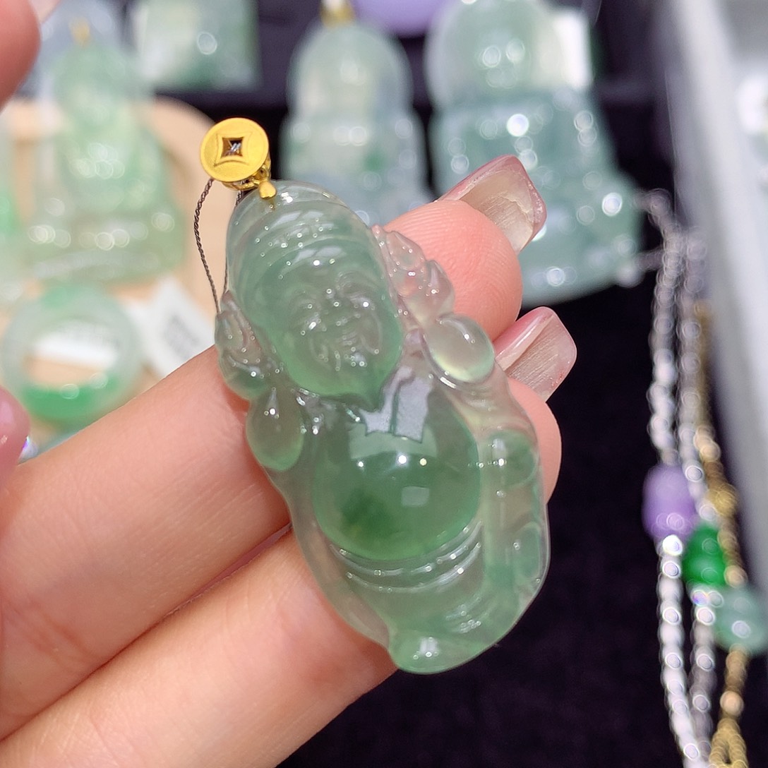 翡翠18K金镶嵌颈饰翡翠