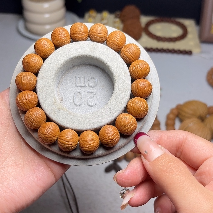 老***.猴头核桃吊坠三维同尺凤羽