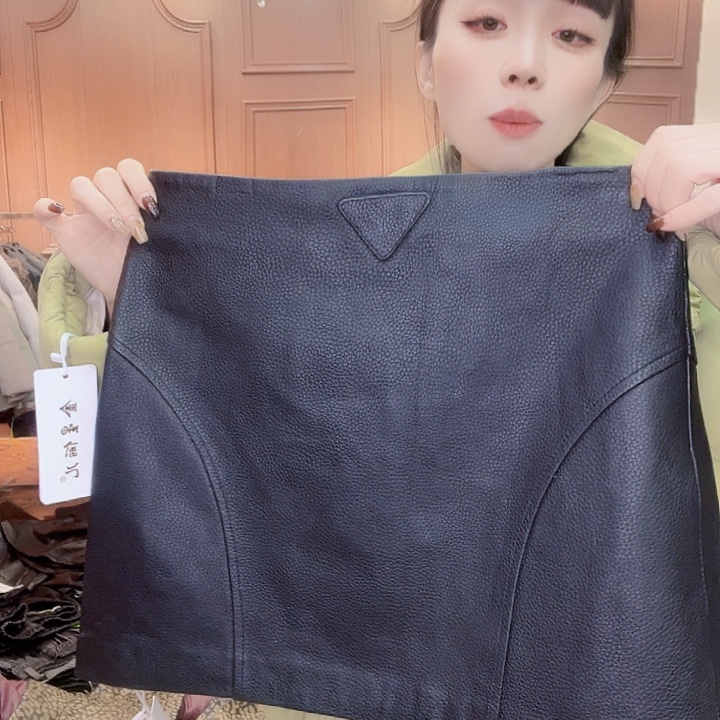 100……110斤皮短裙