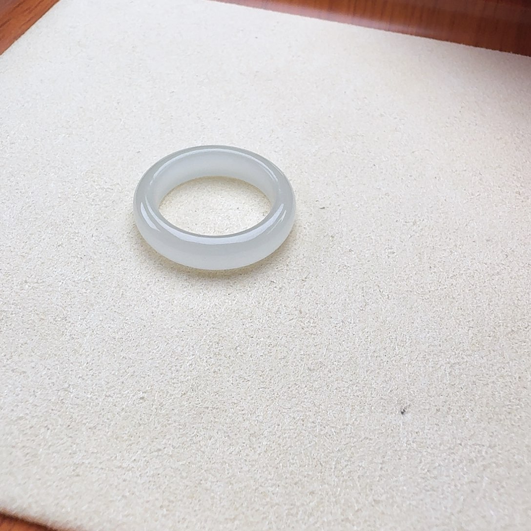 和田玉戒指未镶嵌