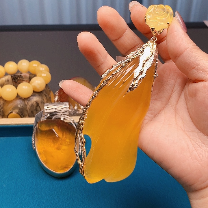 琥珀颈饰银S925镶嵌波兰设计款琥珀蜜蜡