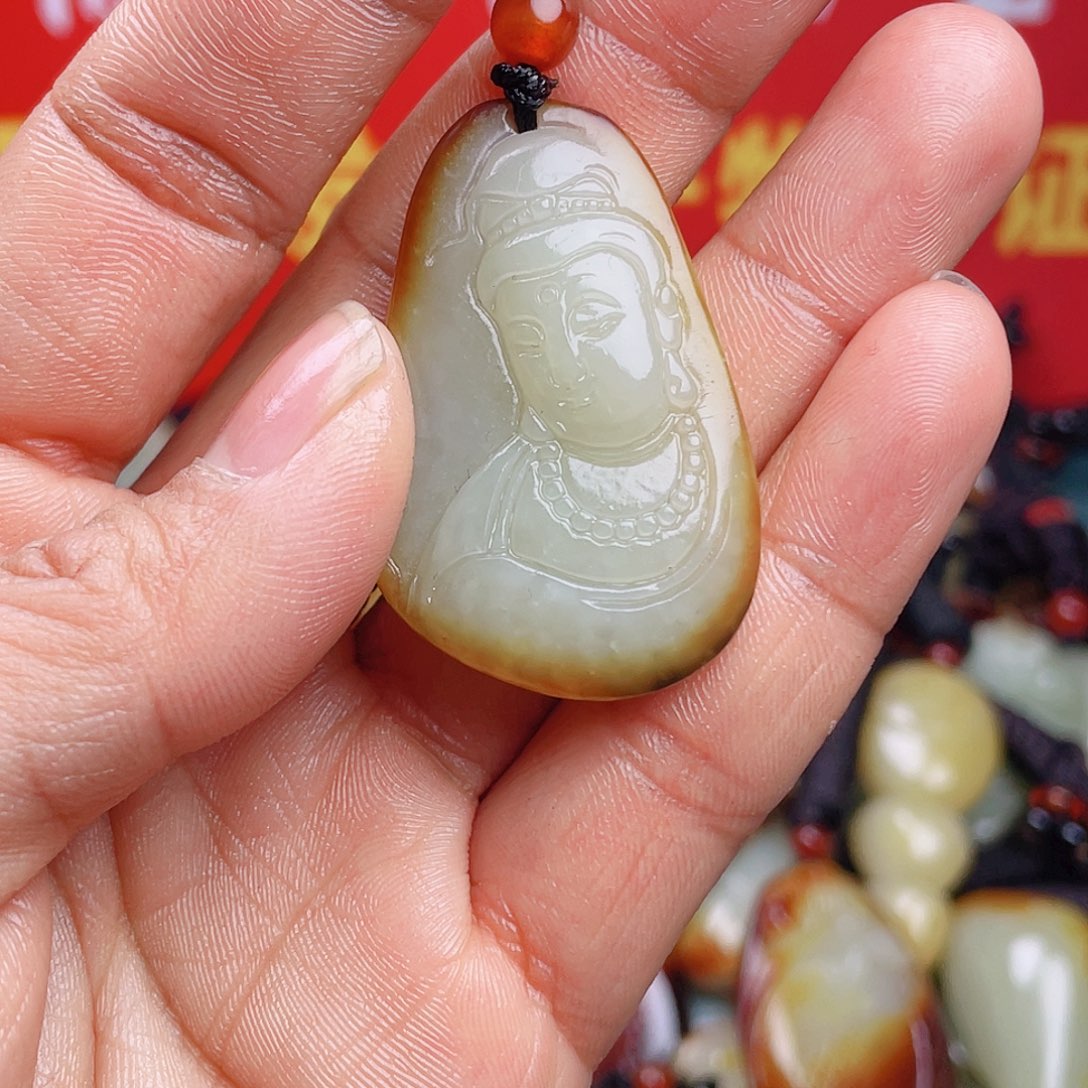 和田玉颈饰未镶嵌