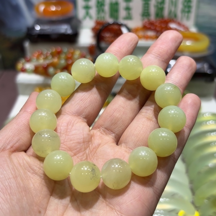 未镶嵌岫玉手镯天然