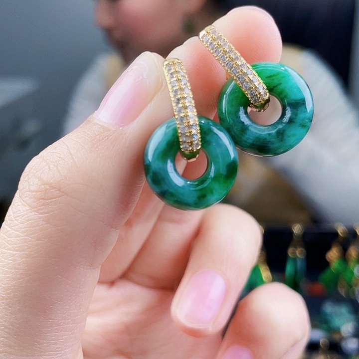 翡翠耳饰未镶嵌饰品