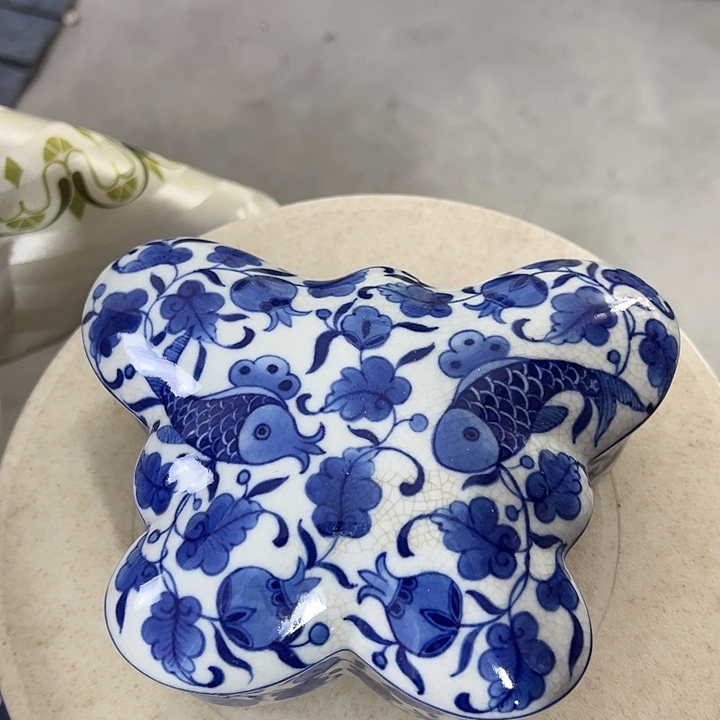 摆件青花瓷手工手绘高温釉下彩家居摆件，收纳盒，默认小微瑕