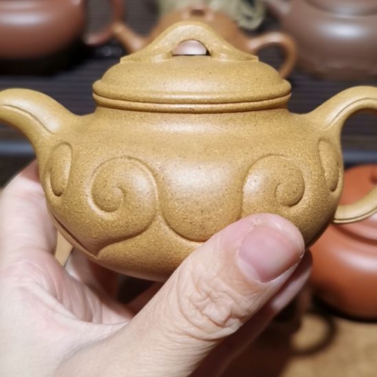 天***阳茶壶紫砂黄金段泥仿古如意半手